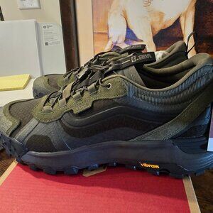VANS MTE Crosspath XC VN000D5VDRK Dark Green Mens Size 10 US Shoes Hiking NEW